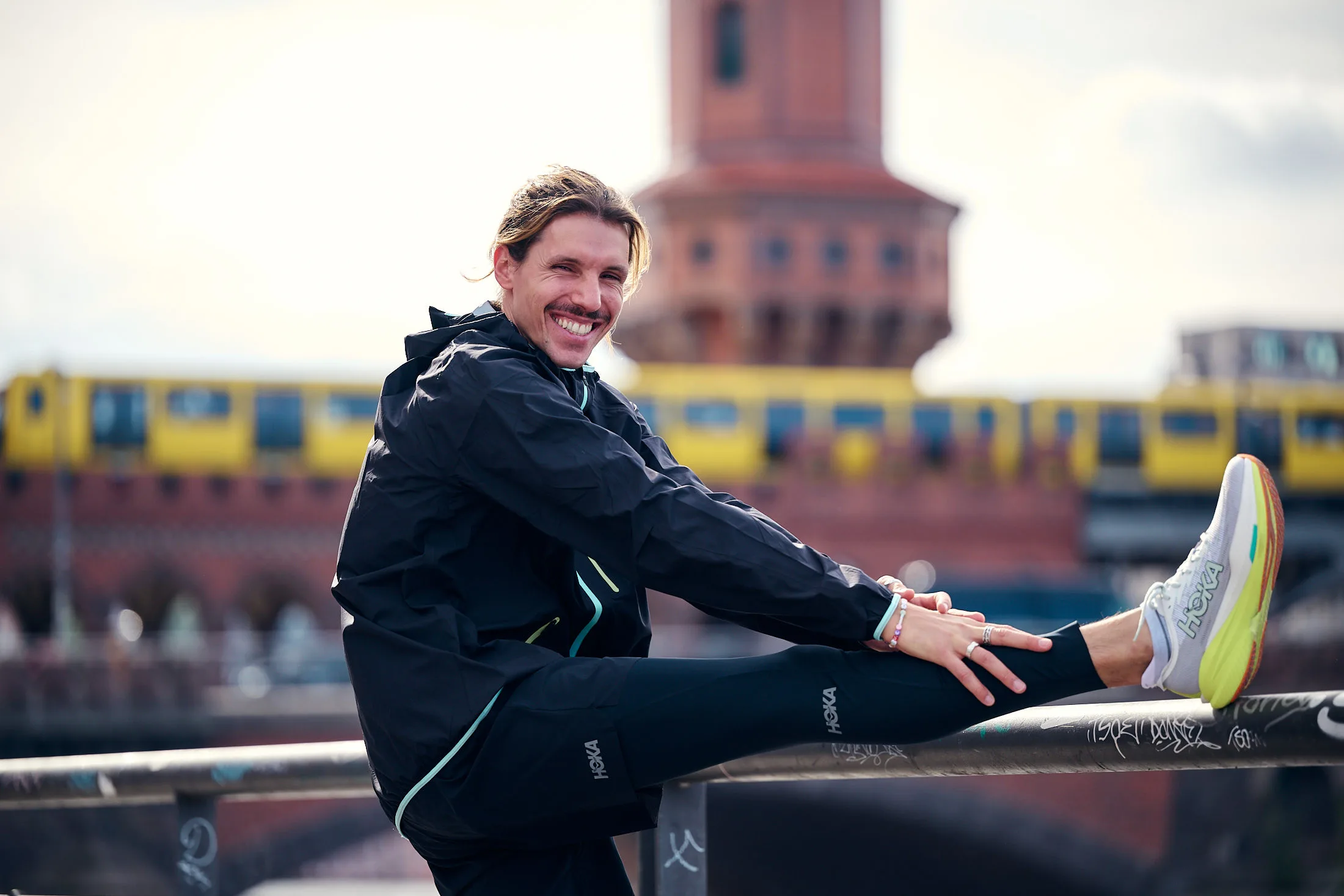 Chris Luno fotografiert vom Berliner Fotografen Ulrich Schuster für HOKA